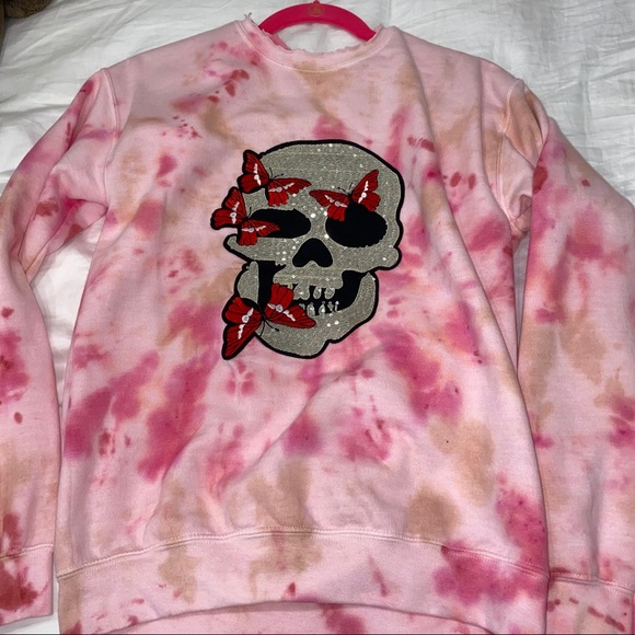PINK/RED TIE DYE SKULL CREWNECK - Picture 1 of 1